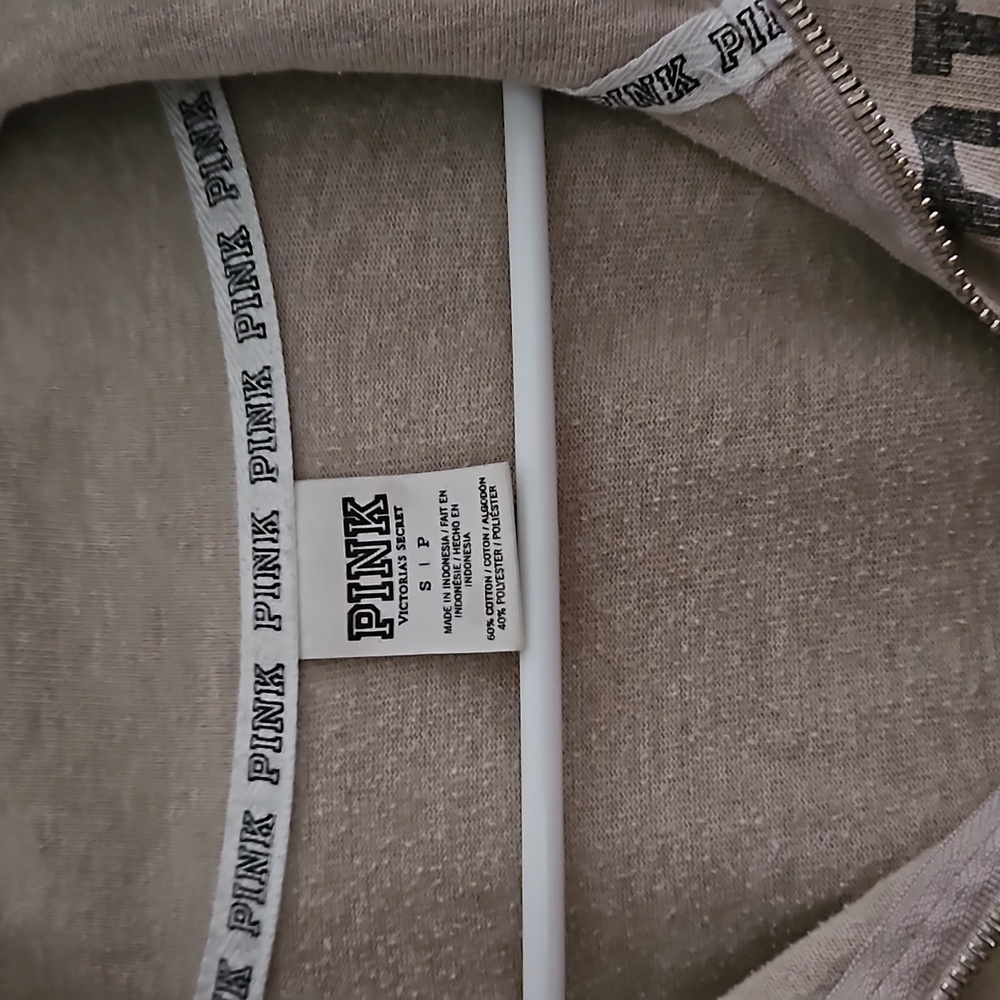 Small PINK Pullover - Picture 3 of 3